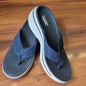 Skechers Navy Sparkle Platform Thong Sandals